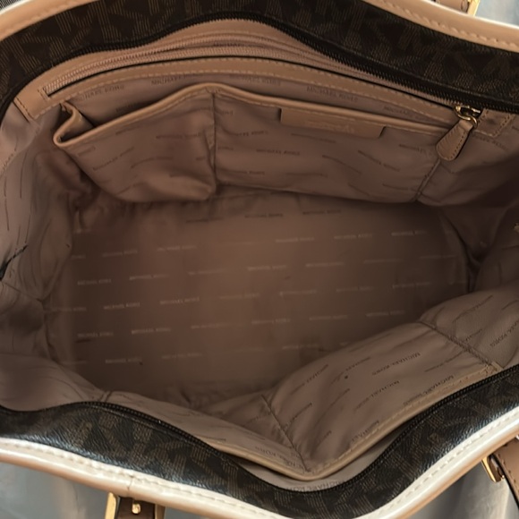 Michael Kors Tote EUC - Picture 3 of 5